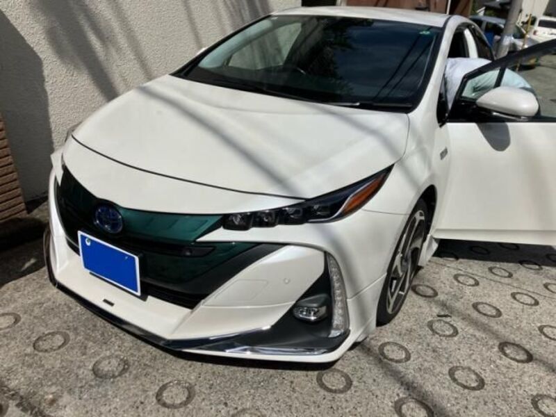 TOYOTA PRIUS PHV