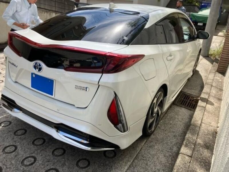 PRIUS PHV