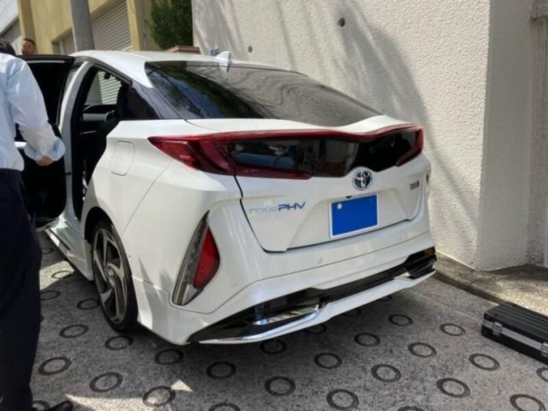 PRIUS PHV