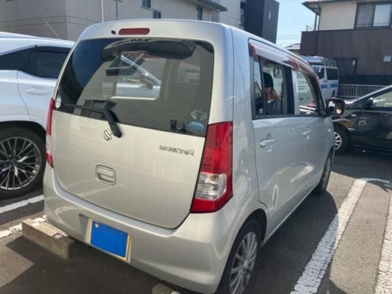 WAGON R