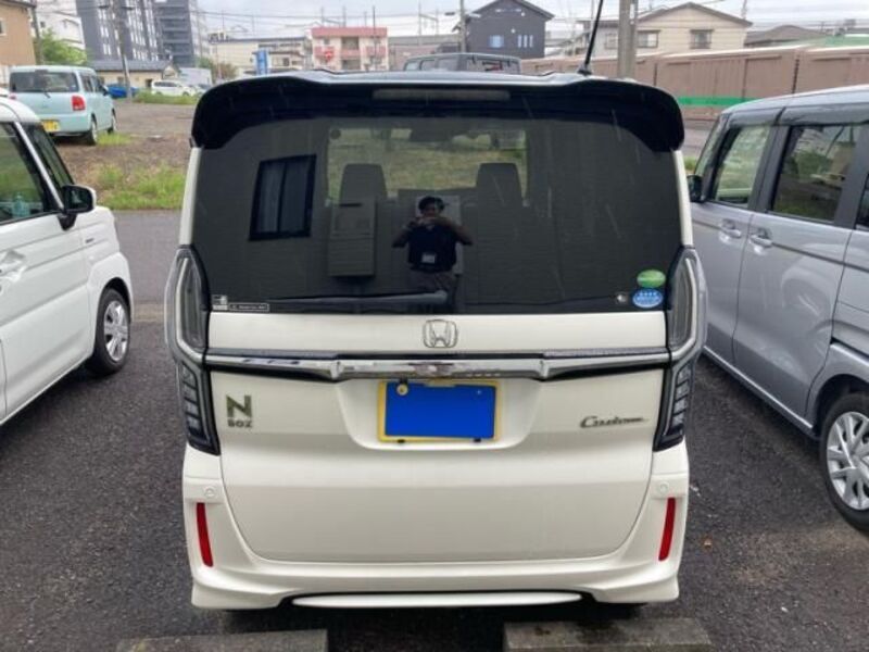N BOX CUSTOM