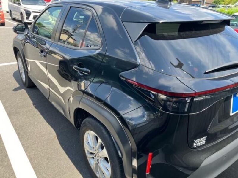 YARIS CROSS