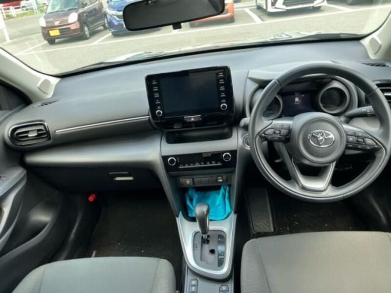 YARIS CROSS