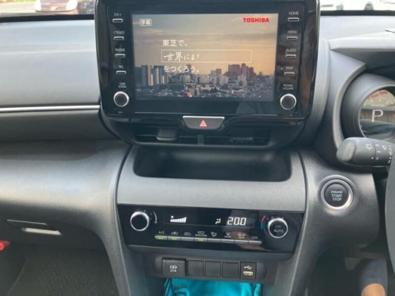YARIS CROSS