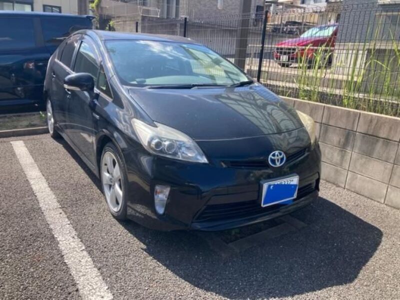 TOYOTA PRIUS