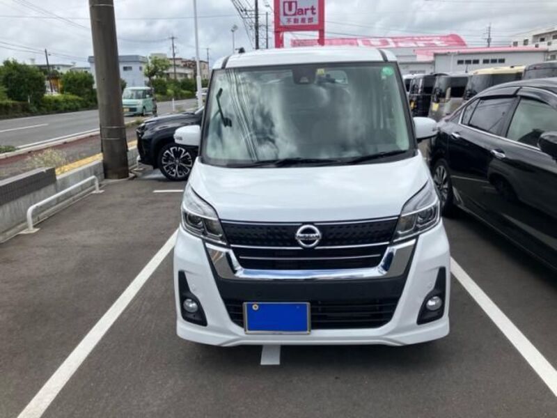 NISSAN DAYZ ROOX