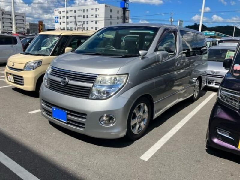 NISSAN ELGRAND