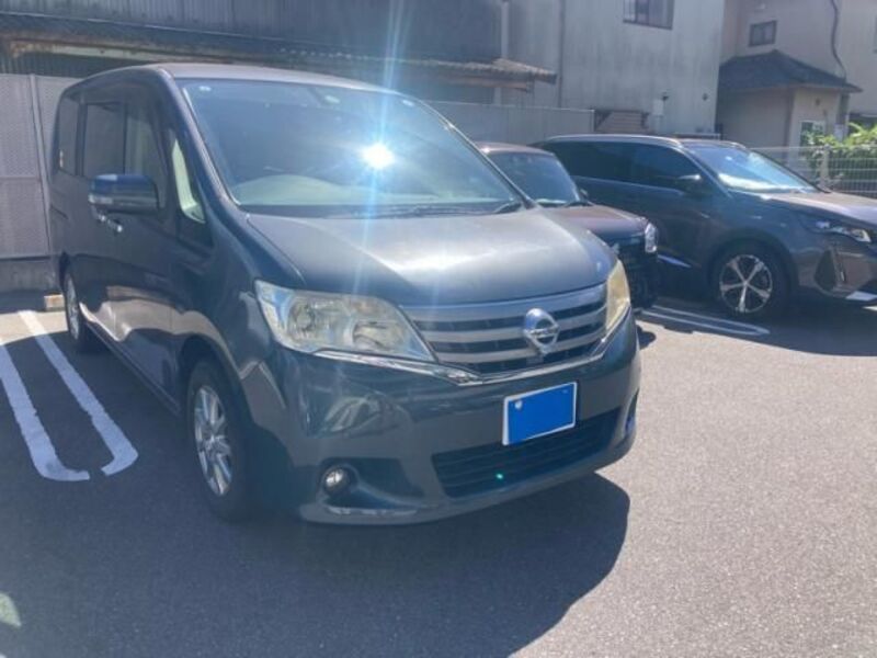 NISSAN SERENA