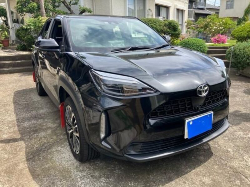YARIS CROSS