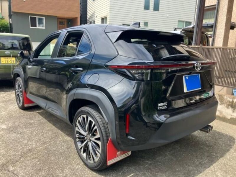 YARIS CROSS