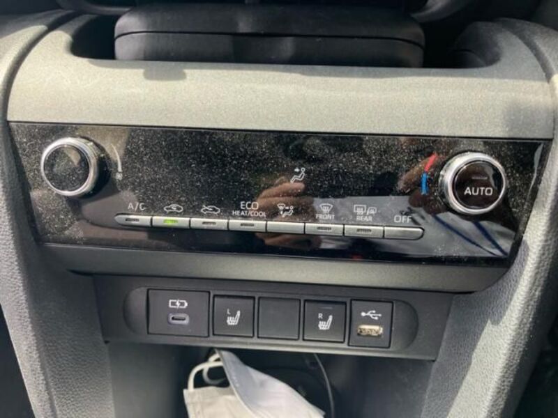 YARIS CROSS