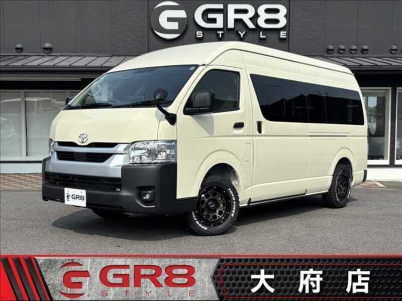 TOYOTA HIACE VAN
