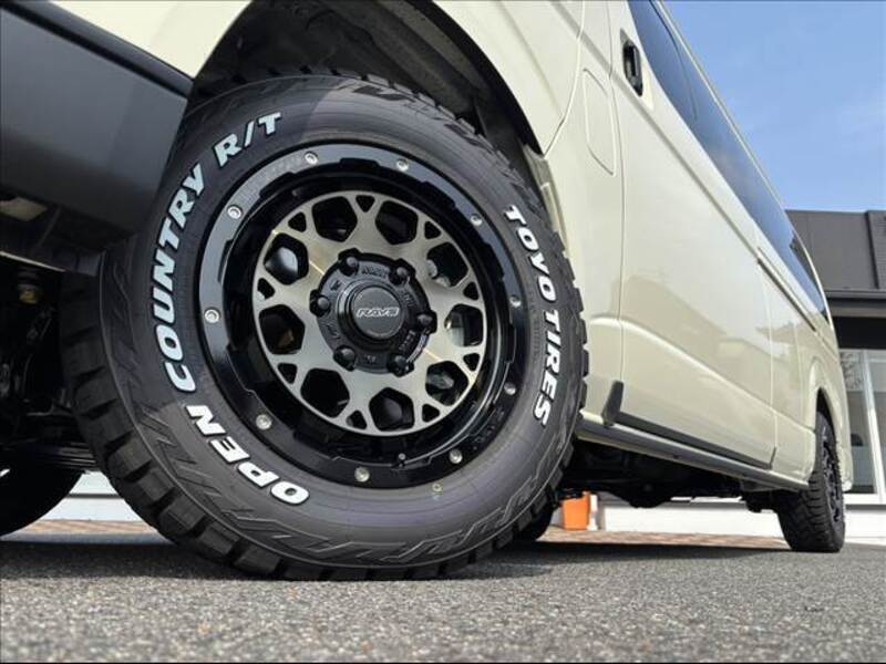 HIACE VAN