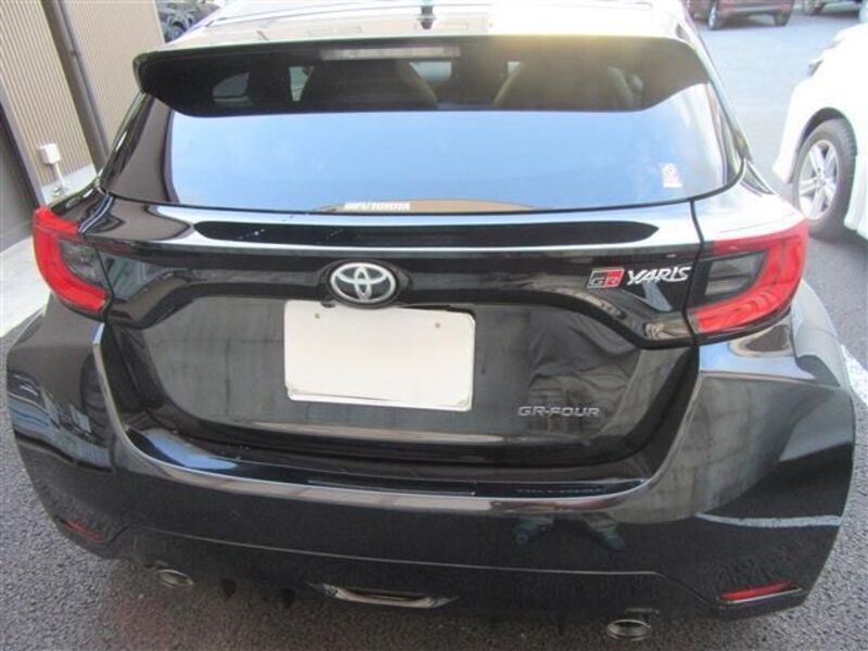 GR YARIS