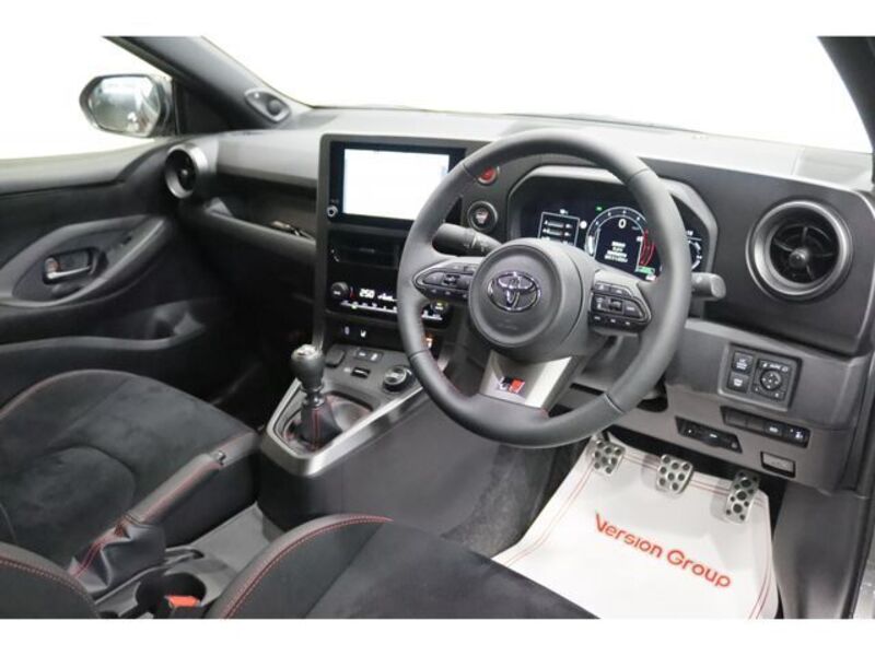 GR YARIS