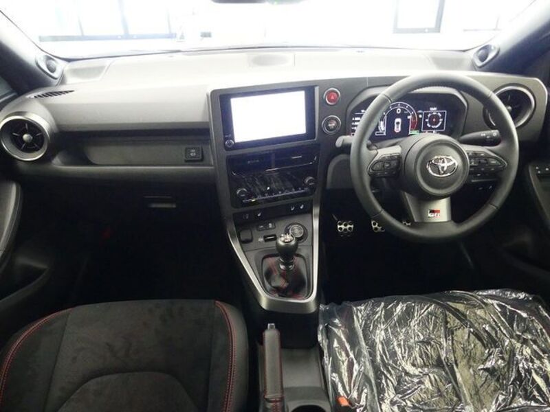 GR YARIS