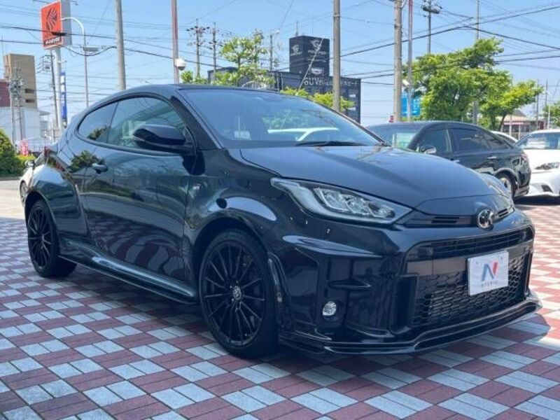 GR YARIS