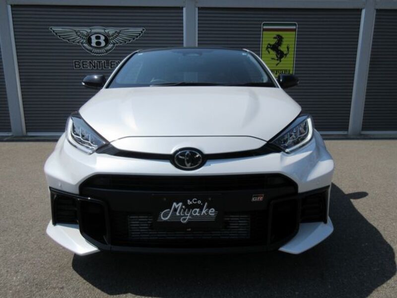 GR YARIS