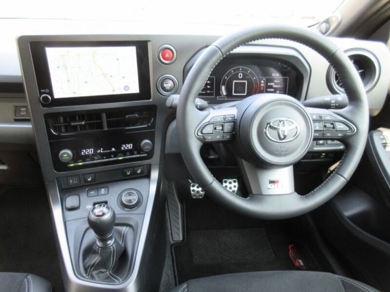 GR YARIS