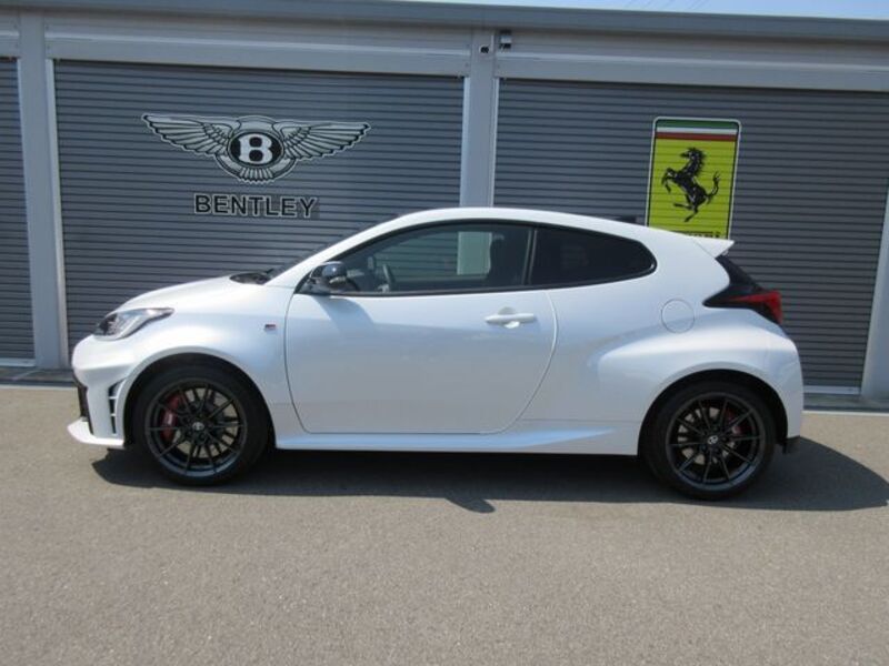 GR YARIS