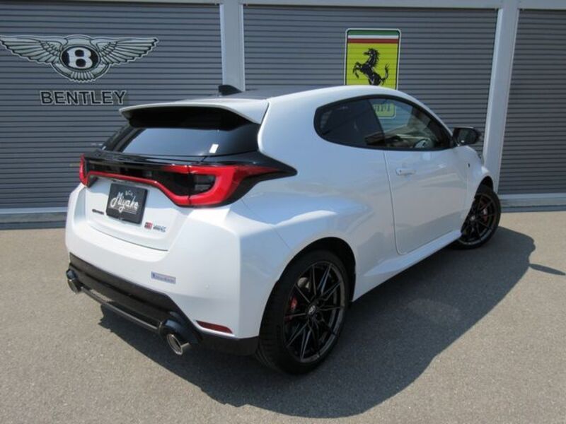 GR YARIS