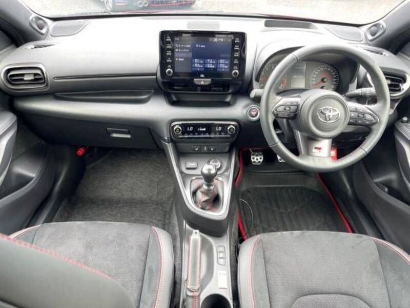 GR YARIS