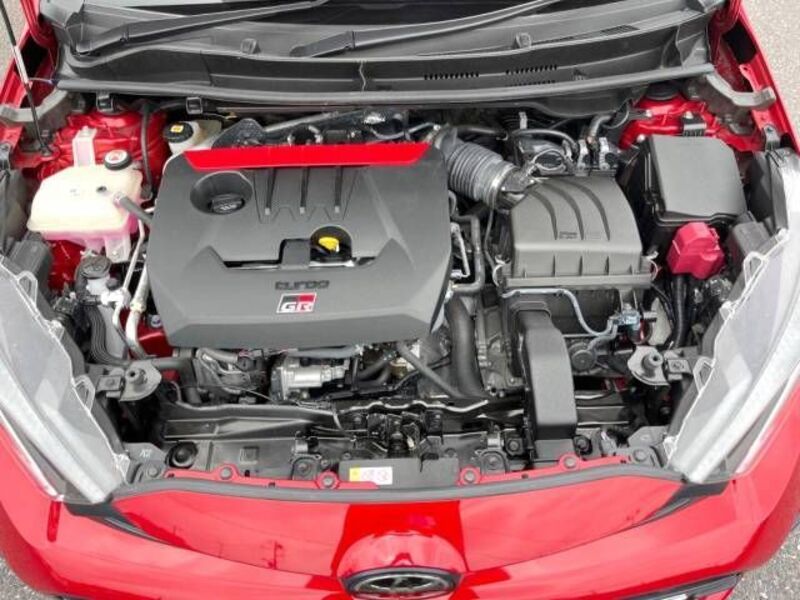 GR YARIS