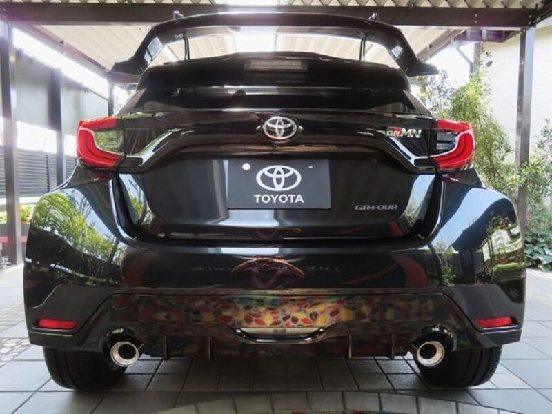 GR YARIS