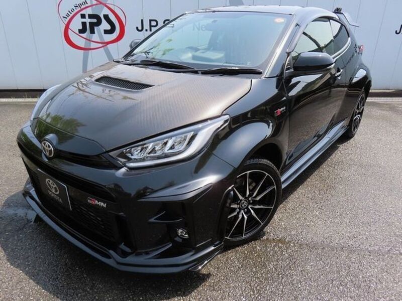 GR YARIS