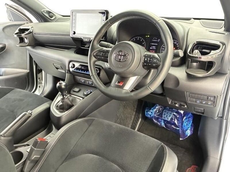 GR YARIS