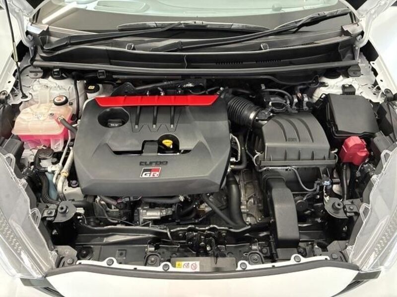 GR YARIS