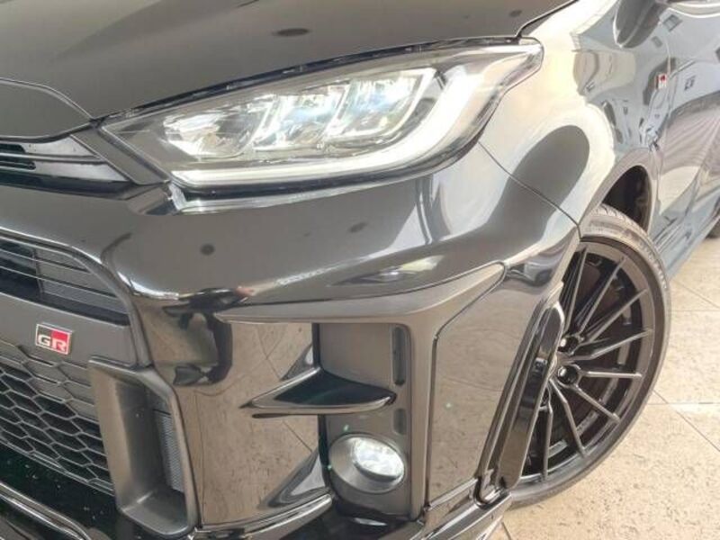 GR YARIS
