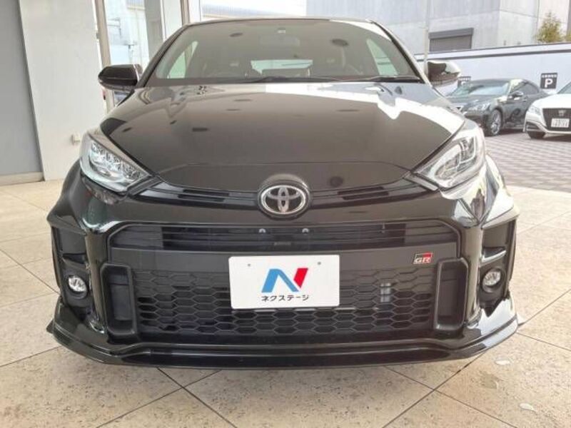 GR YARIS