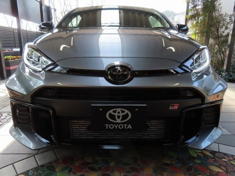 GR YARIS