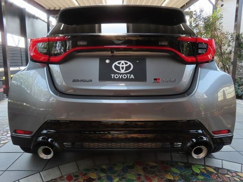 GR YARIS