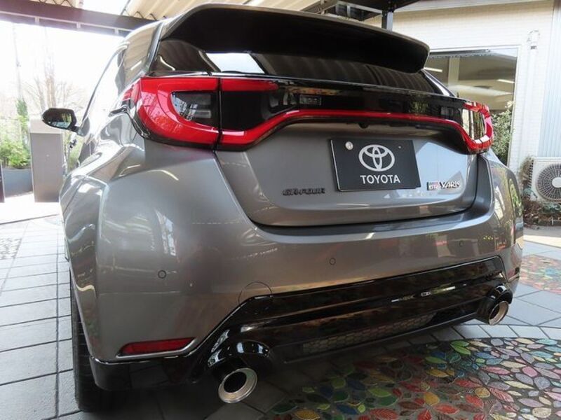 GR YARIS