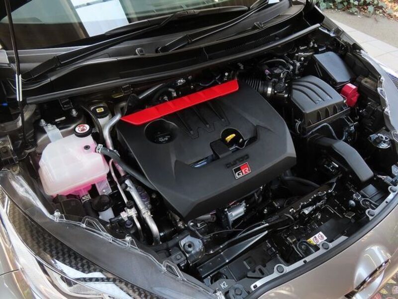 GR YARIS
