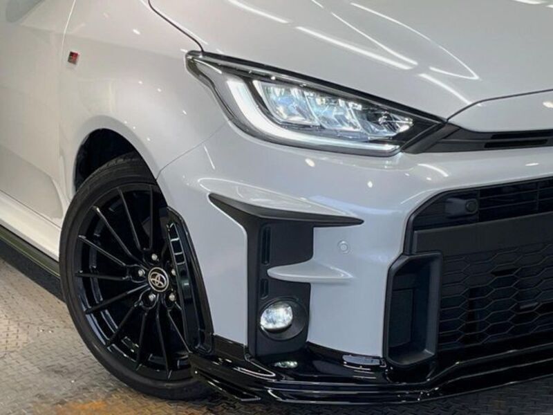 GR YARIS