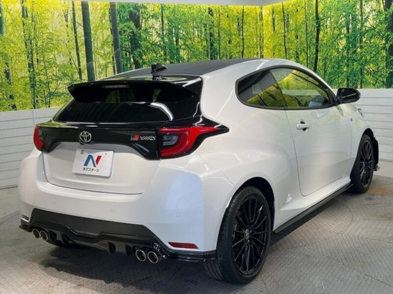 GR YARIS