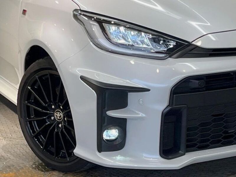 GR YARIS