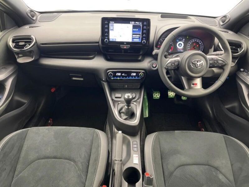 GR YARIS