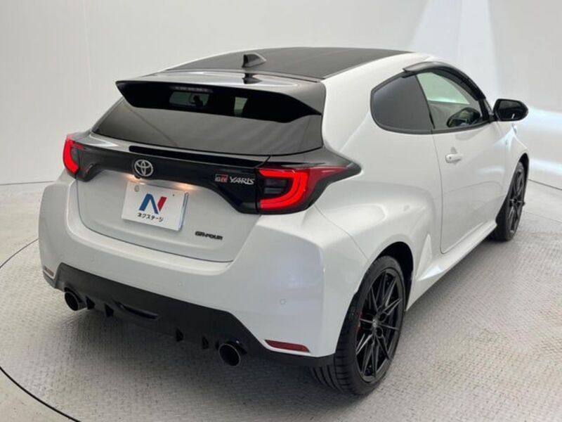GR YARIS