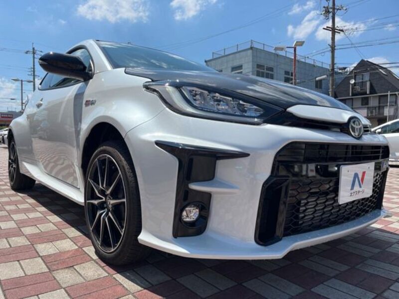 GR YARIS