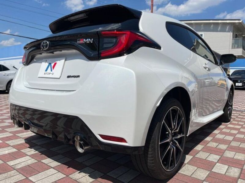 GR YARIS