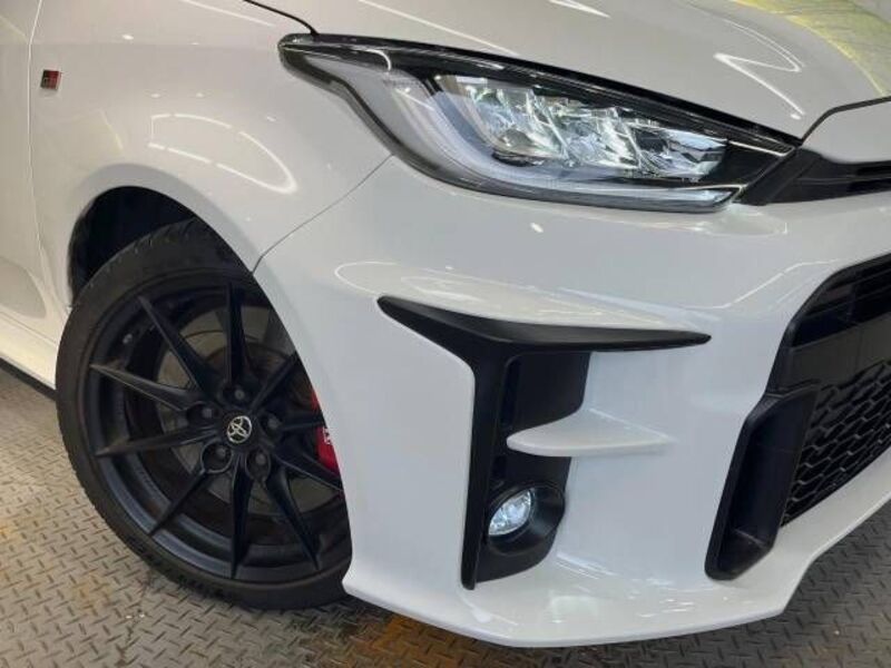 GR YARIS