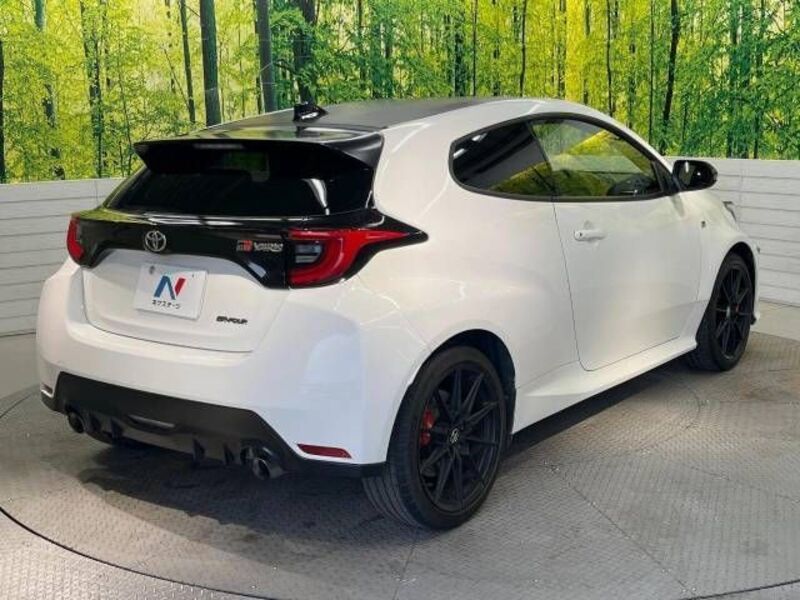GR YARIS