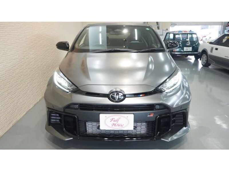 GR YARIS