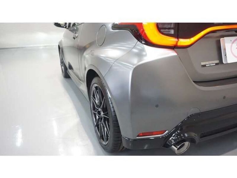 GR YARIS
