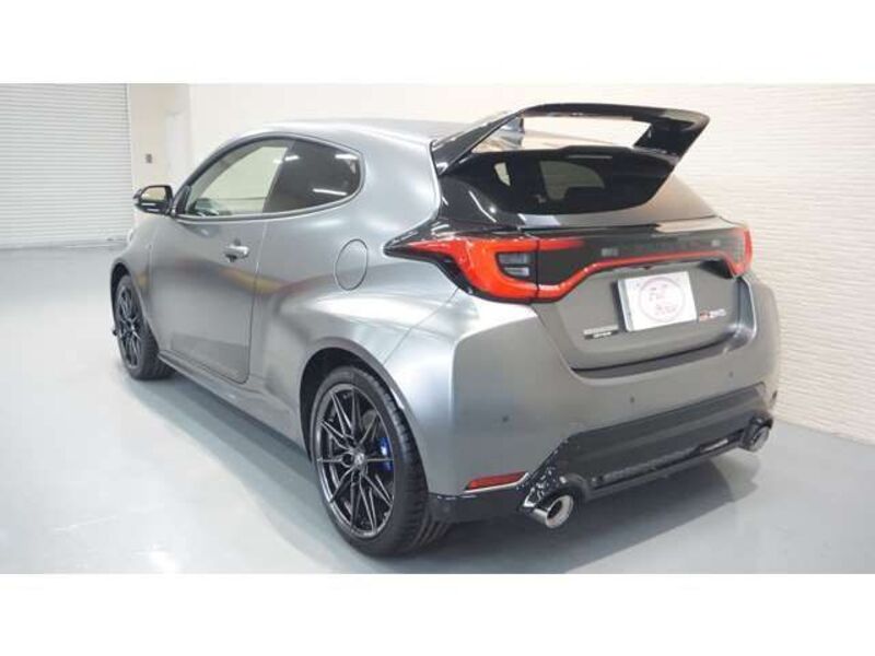 GR YARIS