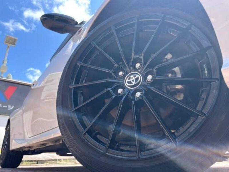 GR YARIS